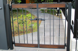 門柱、門扉、フェンス